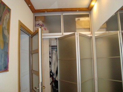 Designul funcțional al unui dulap mic in apartament (cămara) Designul funcțional al unui dulap mic in apartament