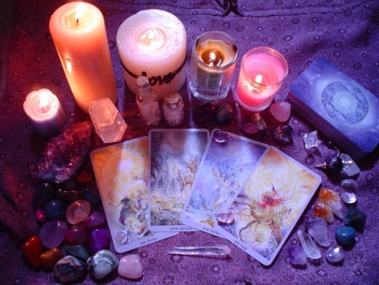 Divinație prin întrebări și răspunsuri Tarot