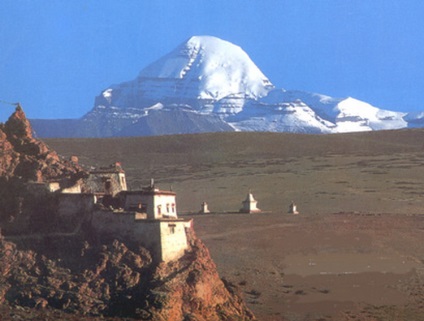 Muntele Kailash - la fața locului putere misterioasă din Tibet (Muntele Kailash svastică) Muntele Kailash - loc de forte misterioase din Tibet