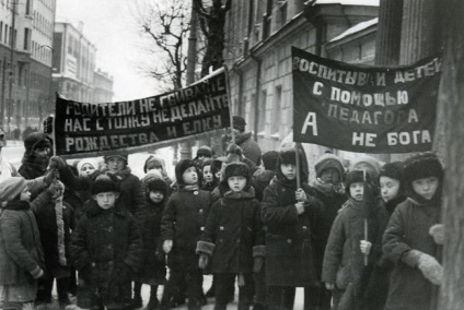 Ca și în Uniunea Sovietică au luptat împotriva religiei (luptat) Ca și în Uniunea Sovietică au luptat împotriva religiei