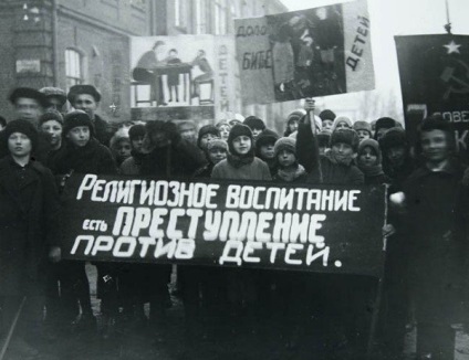 Ca și în Uniunea Sovietică au luptat împotriva religiei (religiei) Ca și în Uniunea Sovietică au luptat împotriva religiei