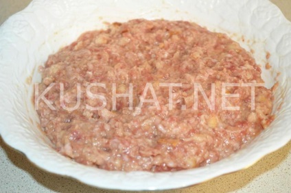 burgeri Classic porc suculent (cotlet clasic de porc) burgeri clasic de porc suculent