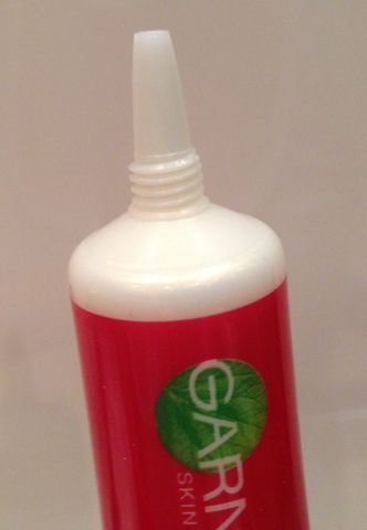 O ingrijire cuprinzatoare anti-imbatranire in jurul ochilor - ultra-ridicare - de la garnier - comentarii, fotografii și preț (Eye Cream) O ingrijire cuprinzatoare anti-imbatranire in jurul ochilor - ultra-ridicare - de la garnier - comentarii, fotografii și preț