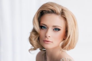 coafuri de nunta frumoase pentru fotografii de umăr-lungimea parului (fotografii) Frumos nunta coafura păr pentru umeri fotografie