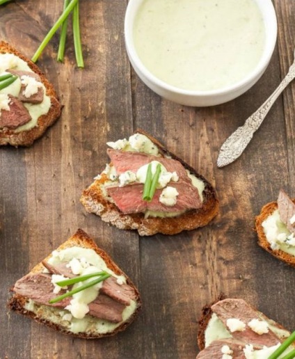 Crostini - tradițională italiană aperitiv rețete Crostini (italiană) Crostini - aperitiv tradițional italian retete Crostini