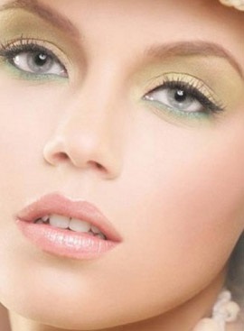 Make-up, care va ajuta sa arate mai tineri decât vârsta lor (cum sa arate mai tanara decat in anii lor) Make-up, care va ajuta sa arate mai tineri decât anii lor