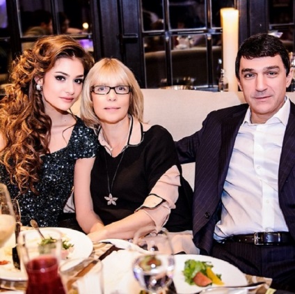 Maxim Averin a crescut părul și Maxim Averin a crescut părul și „ucis Patrick“