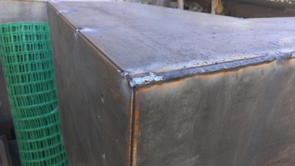 BBQ pe picioare cu elementele de forjare propriile lor mâini DIY (BBQ) BBQ pe picioare cu elementele de forjare propriile lor mâini, o faci singur
