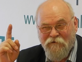 Mikhail Boyarsky a spus de ce întotdeauna poartă o pălărie (pălărie) Mikhail Boyarsky a spus de ce întotdeauna poartă o pălărie