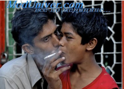 Influența negativă pe strada adolescente (strada) Influența negativă pe strada adolescente