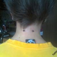 Piercing pe fotografie gât (piercing) Piercing pe gât Photo