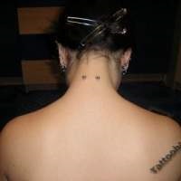 Piercing pe fotografie gât (piercing) Piercing pe gât Photo