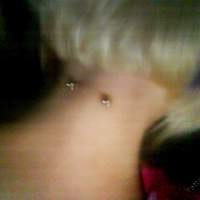 Piercing pe fotografie gât (fotografii) Piercing pe gât Photo