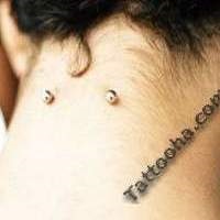 Piercing pe fotografie gât (fotografii) Piercing pe gât Photo