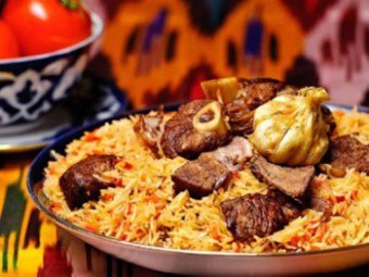 Pilaf într-un cel mai bun RECEP oala sub presiune (se amestecă set de acoperire) Pilaf într-o oala sub presiune cele mai bune RECEP