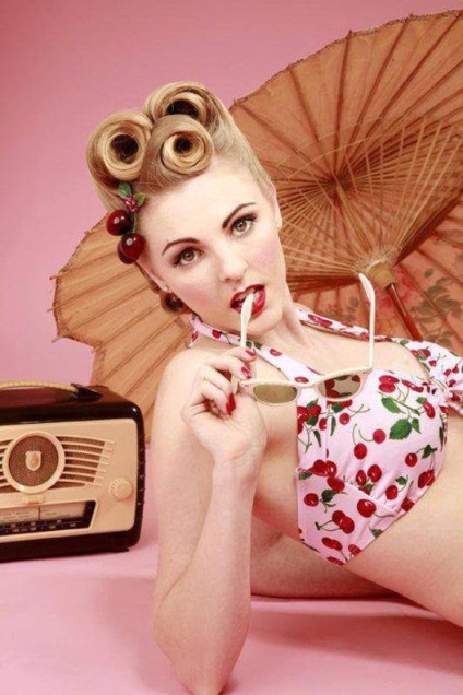 Hairstyle pin-up (PIN up) 105 Fotografii (coafuri) Hairstyle pin-up (PIN up) 105 fotografii