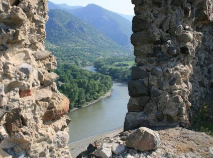Râul Kura pe hartă (limba numele înseamnă) Râul Kura pe hartă