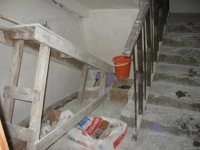 Reparatii pentru cutii poștale, copertine și combinație de blocare în casa scării - dacă include cosmetice (curent (pridvoare de reparații de periodicitate) Reparatii pentru cutii poștale, copertine și combinație de blocare în casa scării - include dacă cosmetice (curent