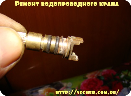 Repararea robinetului cu mâinile sale, bunicul firmei Așot (reparații) Repararea robinetului cu mâinile sale, firma bunicul Așot