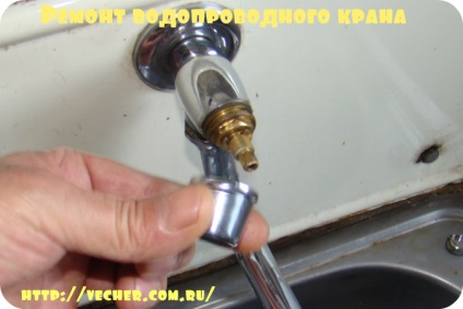 Repararea robinetului cu mâinile sale, bunicul firmei Așot (reparații) Repararea robinetului cu mâinile sale, firma bunicul Așot