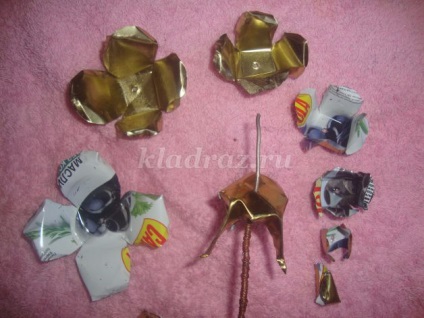 Rose din metal cu mâinile lor (pas cu pas) Metal a crescut cu mâinile