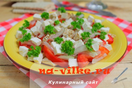 Salata de pui cu feta (salata) Salata de pui cu feta