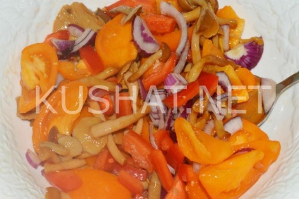 Salata cu ciuperci marinate și roșii (salata cu ciuperci marinate foto) Salata cu ciuperci marinate și roșii