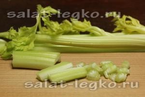 Salata „Waldorf“ cu reteta de pui (pui) Salata „Waldorf“, cu reteta de pui