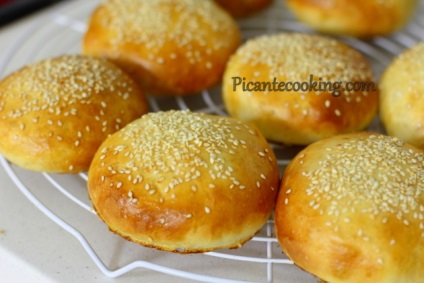 Cele mai delicioase chifle pentru hamburgeri, picantecooking (delicioase) Cele mai delicioase chifle pentru hamburgeri, picantecooking