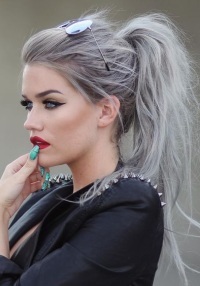 Gri Culoarea părului - nuanțe și Iridescență lor (culoarea) Culoare Gri par - nuanțe și modulațiile