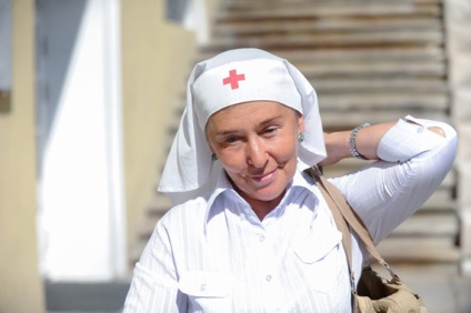 Sora de Mercy „pentru bolnavi, eu răspund la Dumnezeu“ (pacient) Sora de Mercy „pentru bolnavi, eu răspund la Dumnezeu“