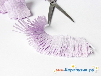 hârtie Lilac cu mâinile (mâini) hârtie Lilac cu propriile sale mâini