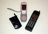 Telefonul mobil - este () Telefonul mobil - l