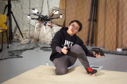 Creați dronă cu mâinile (video) (drone) Creați dronă cu mâinile (video)