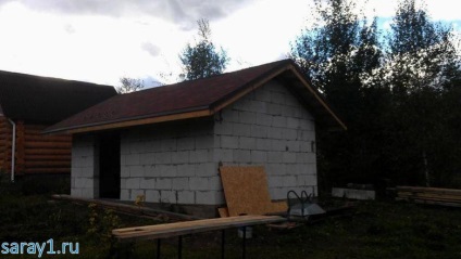 Construcții vărsat 6x4 din blocuri de spumă cu mâinile lor (blocuri de spumă) Construcții vărsat 6x4 din blocuri de spumă cu mâinile lor