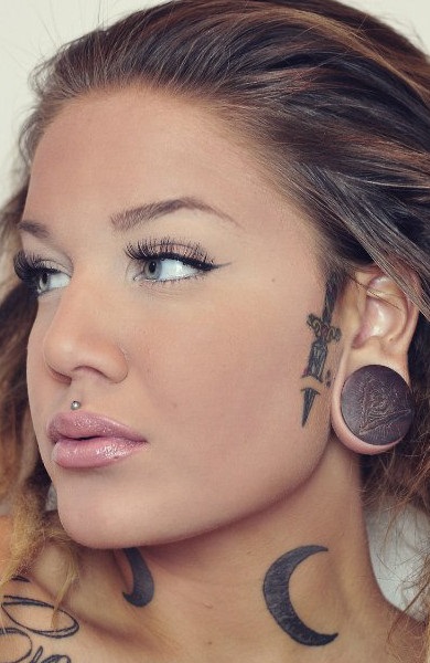 Tatuaje pe fata, fotografie tatuaj pe fata (tatuaje) Tatuaje pe fata, foto tatuaj pe fața lui