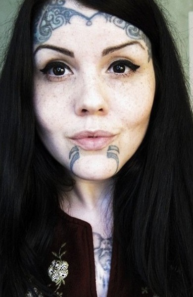 Tatuaje pe fata, fotografie tatuaj pe fata (fata) Tatuaje pe fata, foto tatuaj pe fața lui