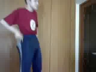 Ești un idiot pentru mine că eu nu pot dansa acelasi dans (nu poate) Ești un idiot pentru mine că eu nu pot dansa același dans