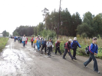 Colectarea de călătorie în școala primară (colectarea) raliu de turism într-o școală primară