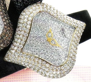 Jewellery shopard (Chopard) art diamante plutind în bijuterii Chopard (plutitor) Jewellery shopard (Chopard) art diamante bijuterii Chopard plutitoare