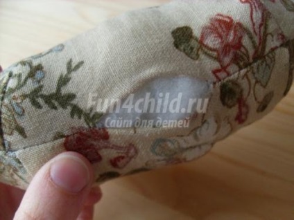 Duck tilda cu mâinile lor (lor) Duck tilda mâinile proprii