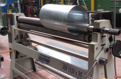 Role de tablă cu desenele lor mâini, video (foaie) Perna-sul de foi de metal cu mâinile lor desene, video