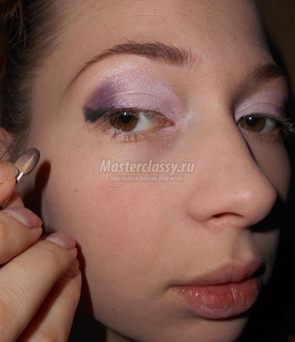 Seara de make-up cu mâinile lor (lor) Seara de make-up cu mâinile lor
