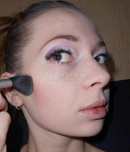 machiaj de seara cu mâinile (machiaj de seara incrementală) Seara de make-up cu mâinile lor