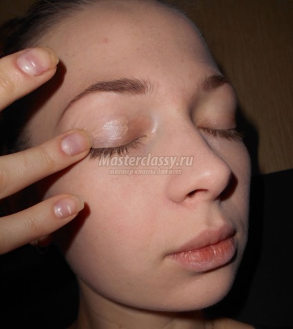 Seara de make-up cu mâinile lor (lor) Seara de make-up cu mâinile lor
