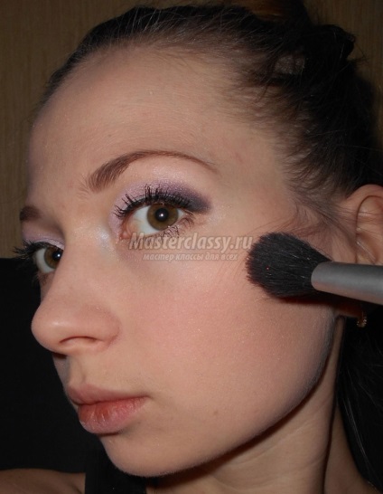 Seara de machiaj cu mâinile (machiaj de seara) Seara de make-up cu mâinile lor