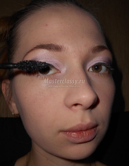 Seara de machiaj cu mâinile (master-class) Seara de make-up cu mâinile lor