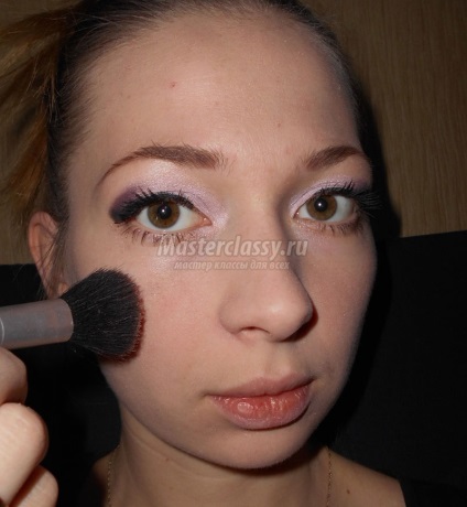 machiaj de seara cu mâinile (seara) Seara de make-up cu mâinile lor