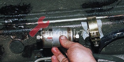 Efectuați în mod corespunzător înlocuiți filtrul de combustibil cu mâinile - auto - Ankara (lor) Efectuați în mod corespunzător înlocuiți filtrul de combustibil cu mâinile - auto - Ankara