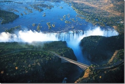 Victoria Falls (Victoria Falls pentru a obține) Victoria Falls